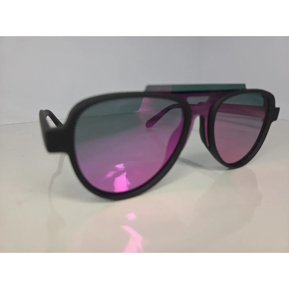 Bodyglove Womens Polarized Black Frame Purple Lens Sunglasses EUC Beach Ski Y2K